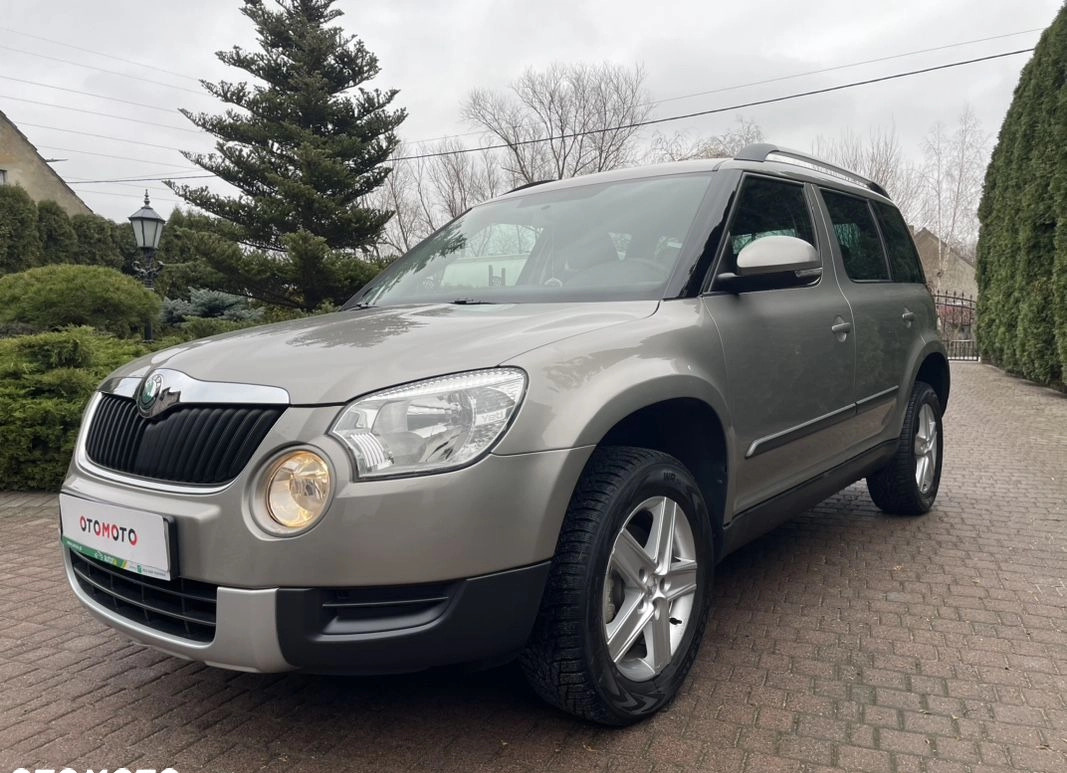 Skoda Yeti cena 39800 przebieg: 174000, rok produkcji 2013 z Strzelce Opolskie małe 562